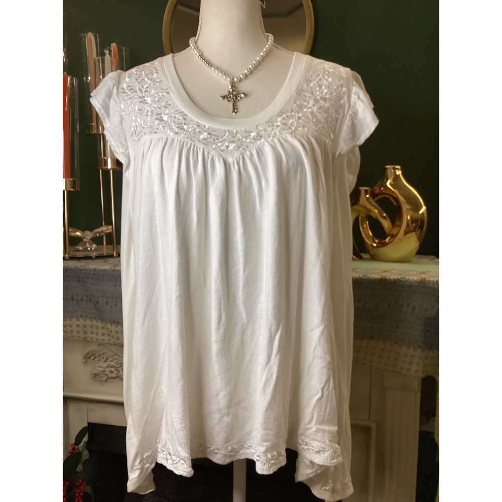 POL White Embroidered Babydoll Top‎ Flutter Sleeve Keyhole Back MFT770 Small